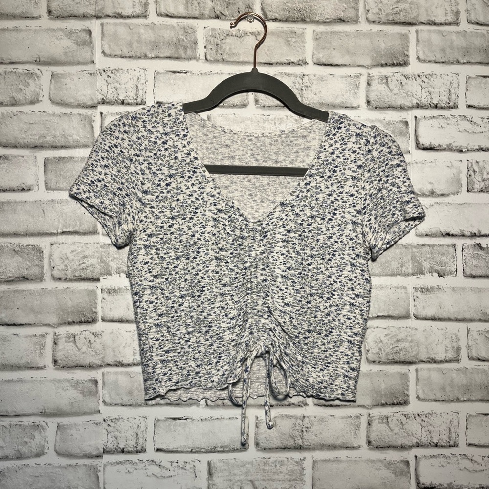 Hollister ruched material floral cinch top - Picture 1 of 2